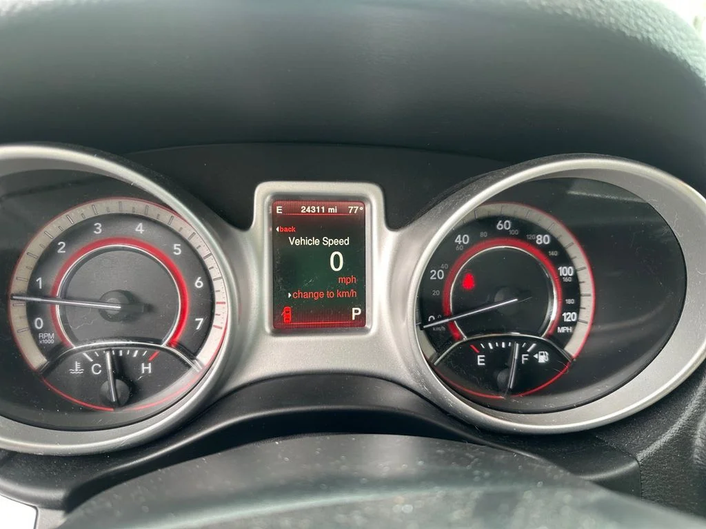 Used 2018 Blue Dodge SE image 18