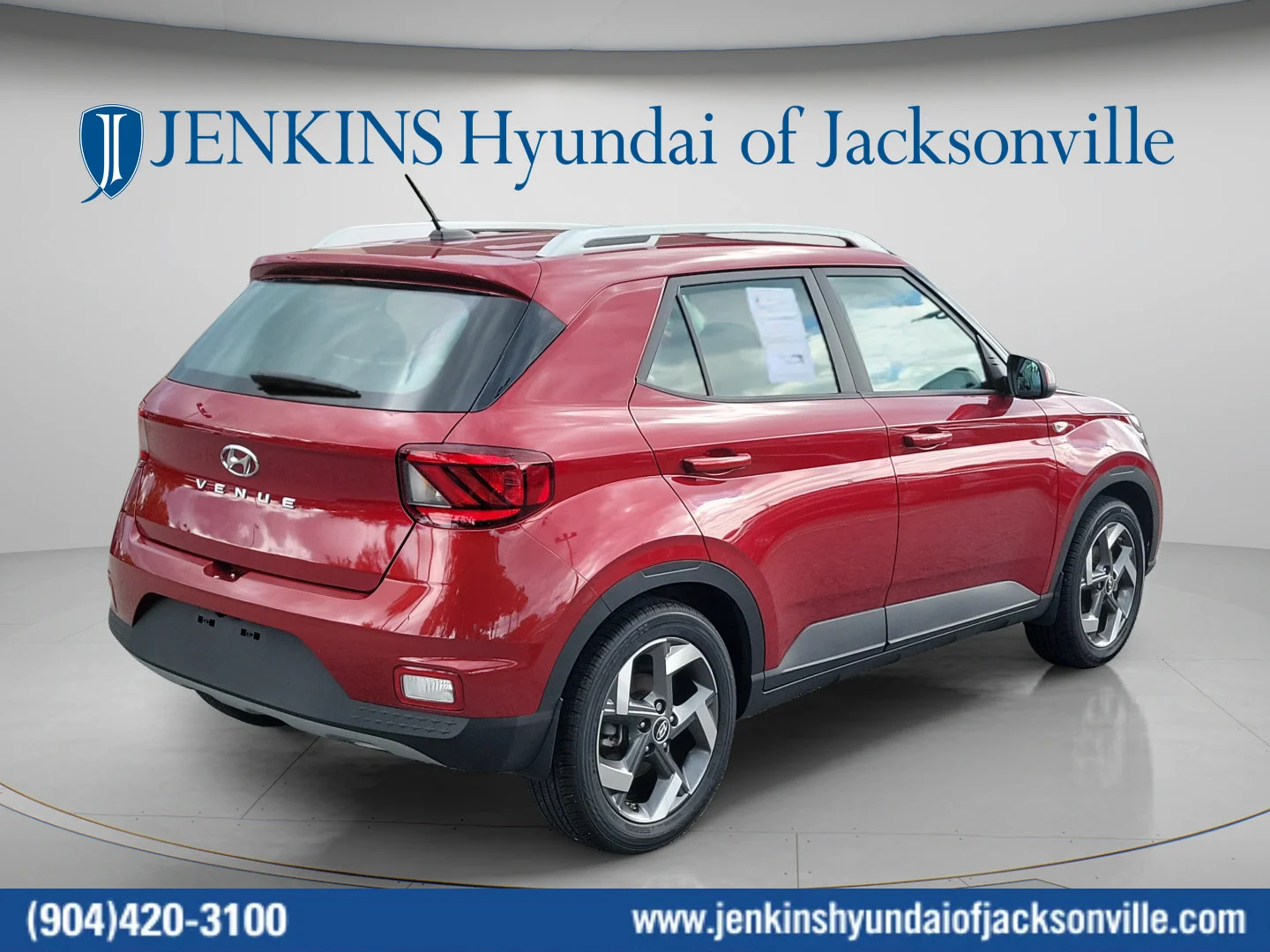 Used 2025 Ultimate Red Hyundai SEL image 3