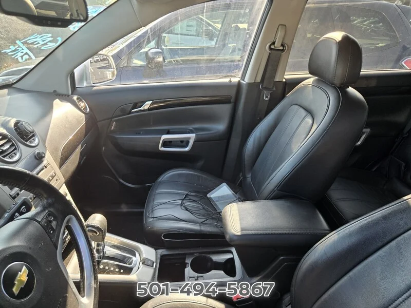 Used 2014 Silver Ice Metallic CHEVROLET LTZ image 8