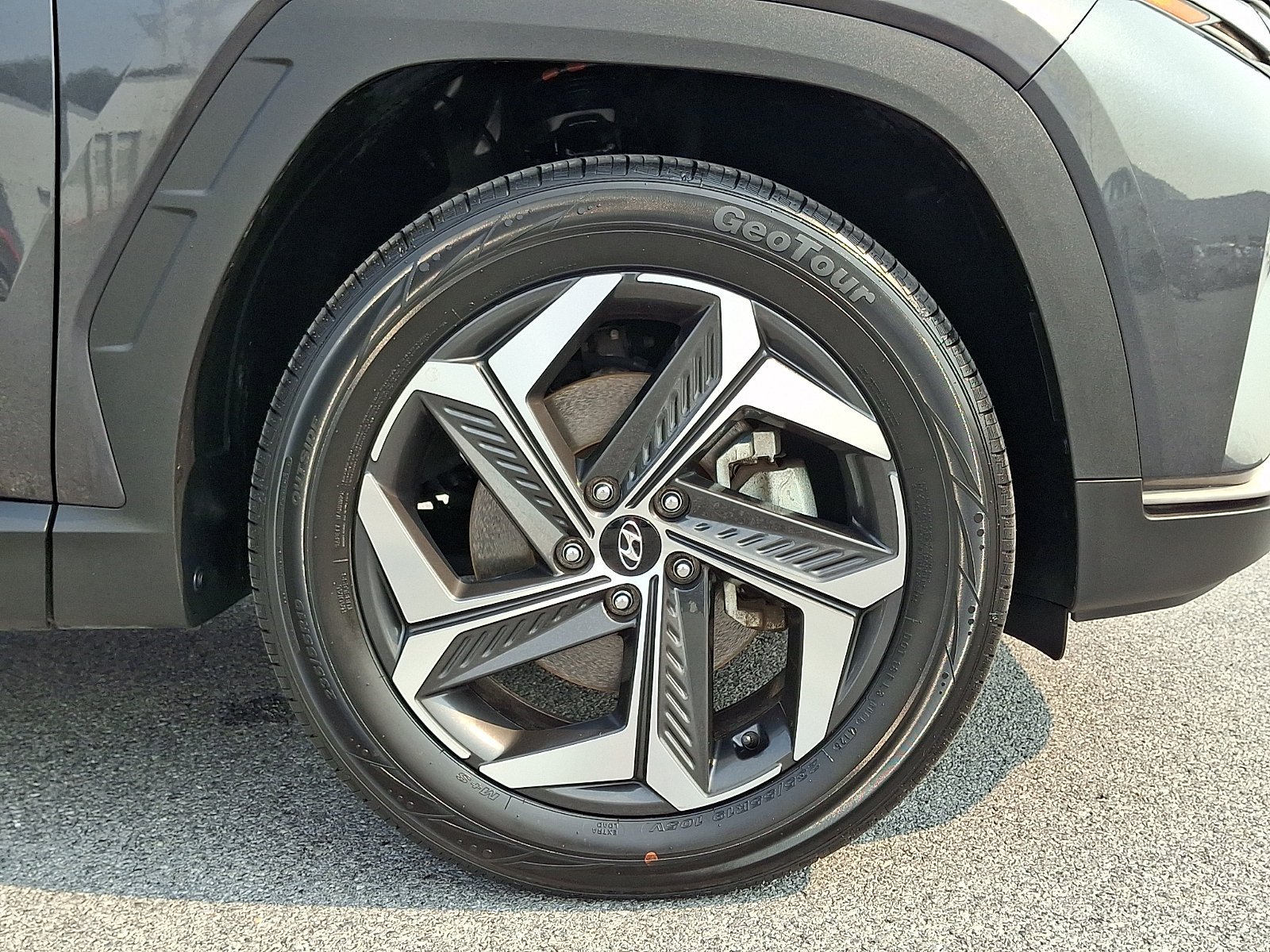 Used 2024 Dark Gray Metallic Hyundai SEL image 9