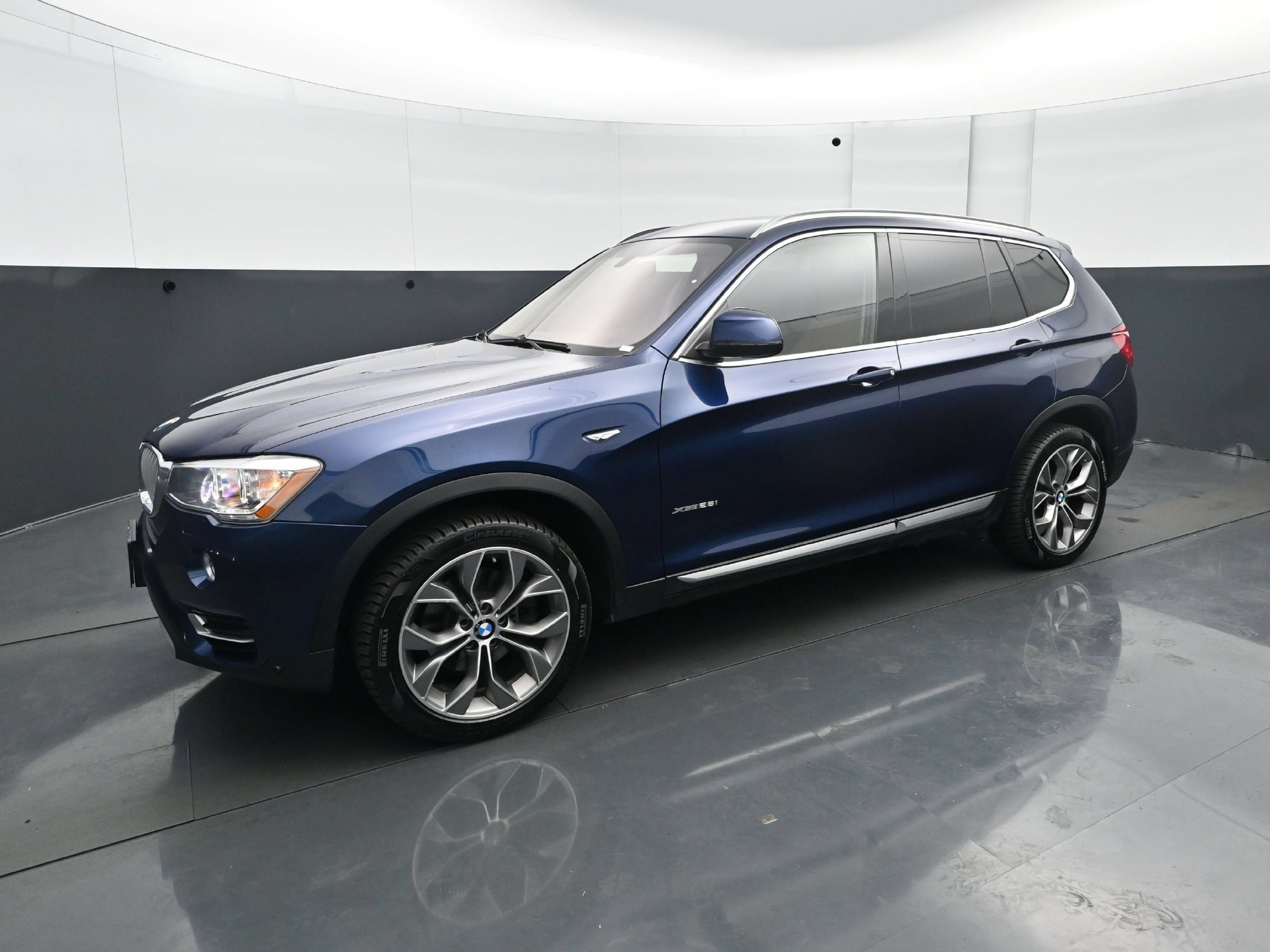 Used 2017 BMW X3 xDrive28i with VIN 5UXWX9C30H0W75678 for sale in Burnsville, Minnesota