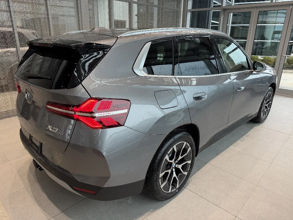 New 2026 Skyscraper Grey Metallic BMW 30 xDrive image 6