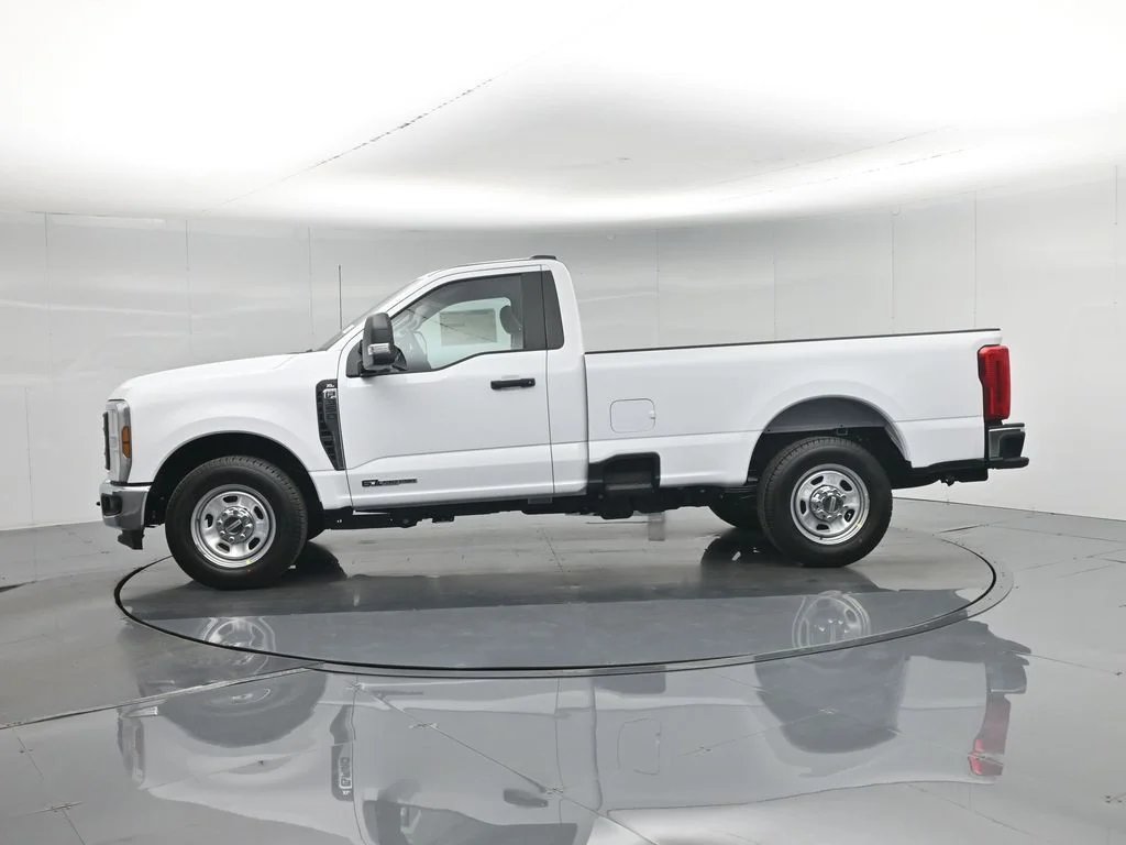 New 2026 Oxford White Ford XL image 24