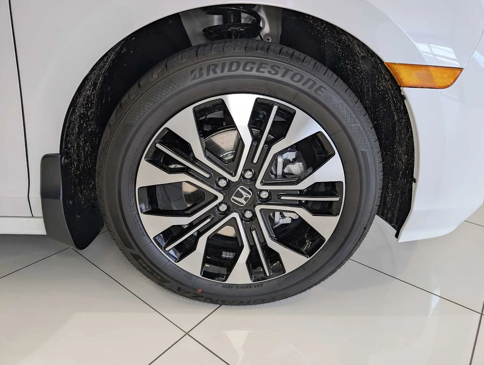 New 2027 Platinum White Pearl Honda Elite image 3