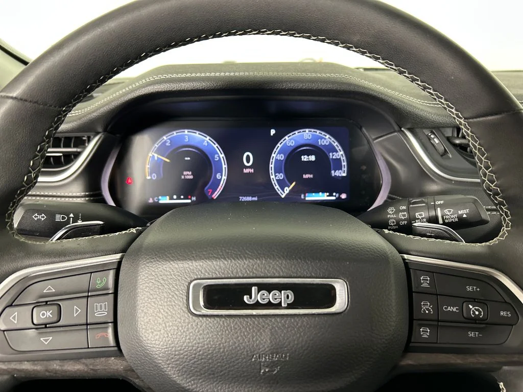 Used 2023 White Jeep Limited image 13