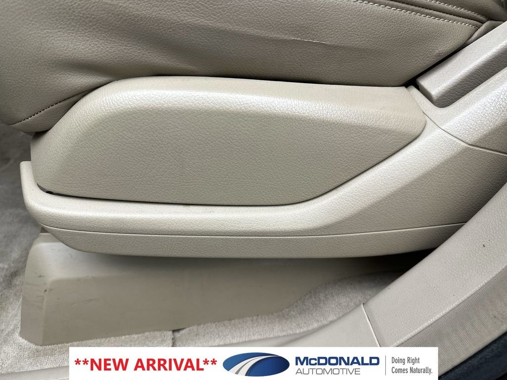 Used 2014 Brown Mercedes-Benz ML 350 image 12