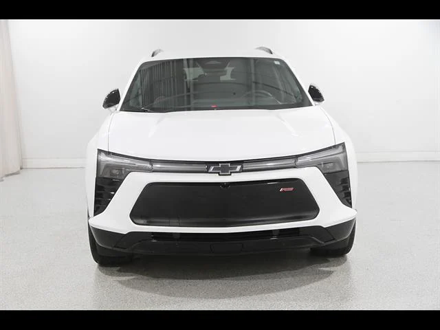 Used 2024 Chevrolet Blazer EV RS with VIN 3GNKDCRJ0RS113860 for sale in Mentor, OH
