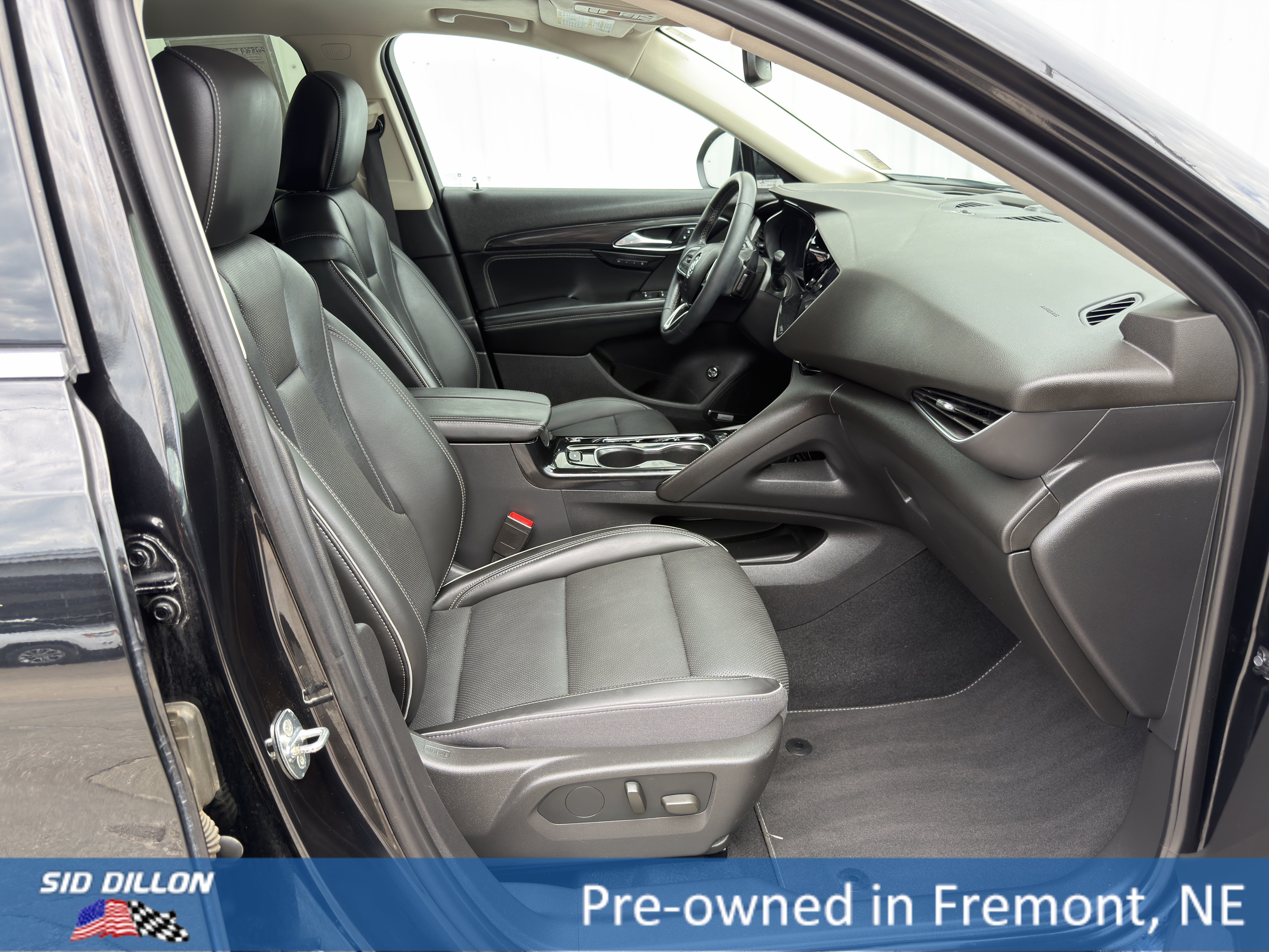 Used 2022 Ebony Twilight Metallic Buick Essence image 15