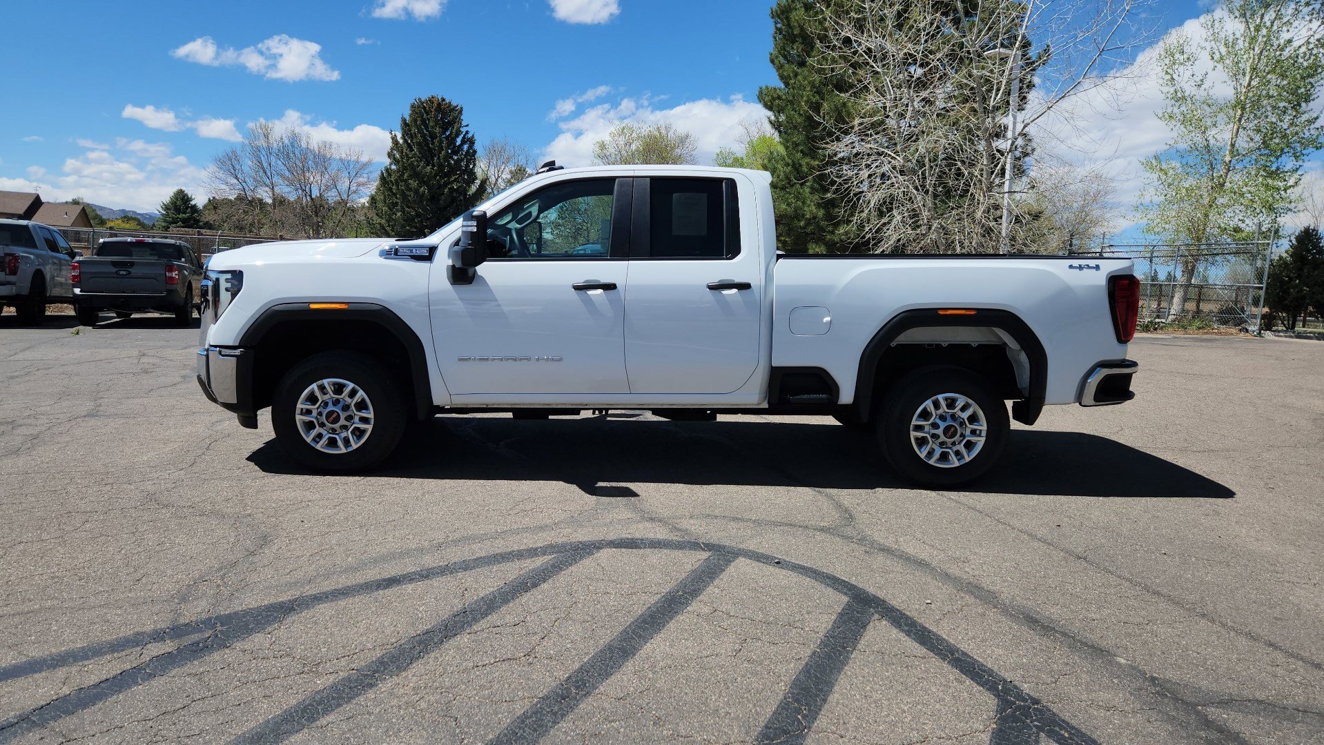 Used 2025 Summit White GMC Pro image 6