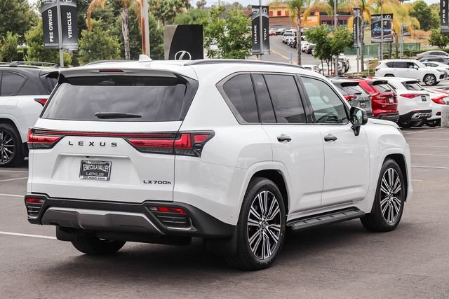 New 2026 Eminent White Pearl Lexus LX 700h LUXURY image 7