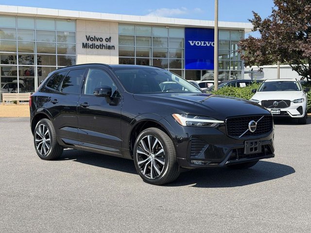2024 Volvo XC60 B5 Plus Dark Theme