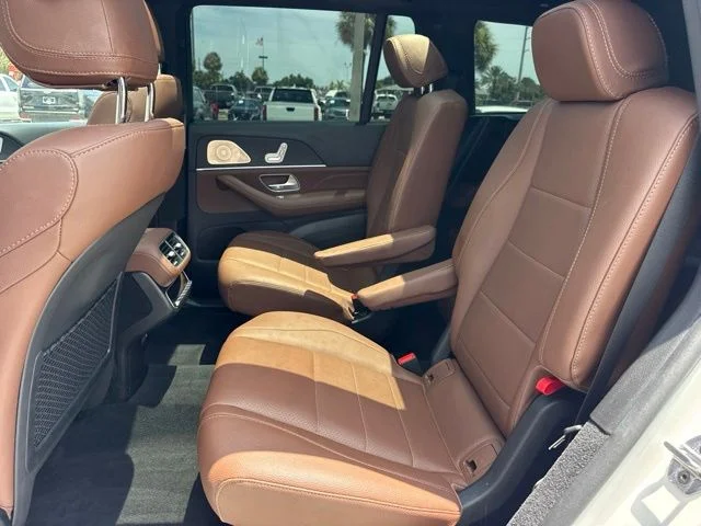 Used 2024  Mercedes-Benz GLS 450 image 12