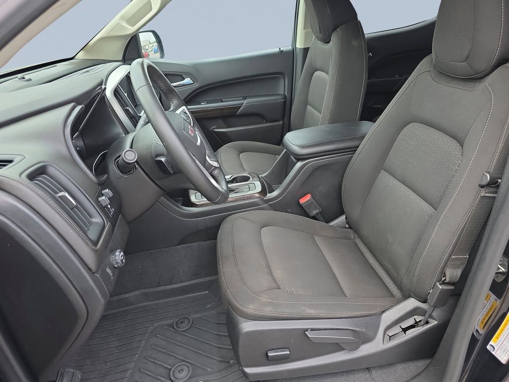 Used 2022 Onyx Black GMC Elevation image 11