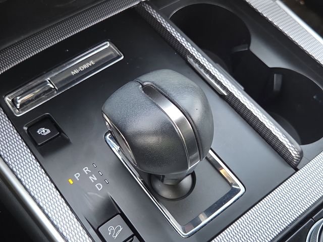 Used 2024 Platinum Mazda Premium Plus image 26