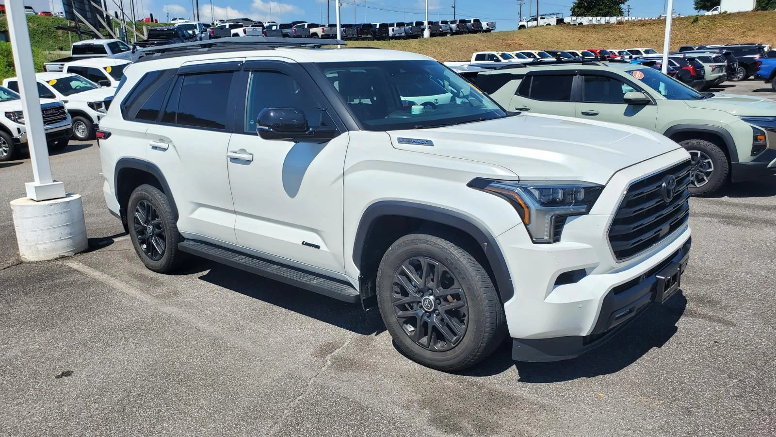 Used 2024 Wind Chill Pearl Toyota Limited image 2