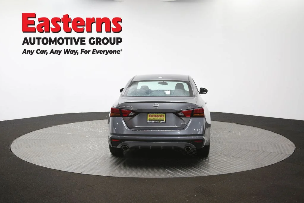 Used 2023 Gray Nissan 2.5 SV image 37
