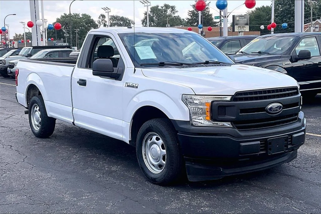 Used 2019 White Ford XL image 33