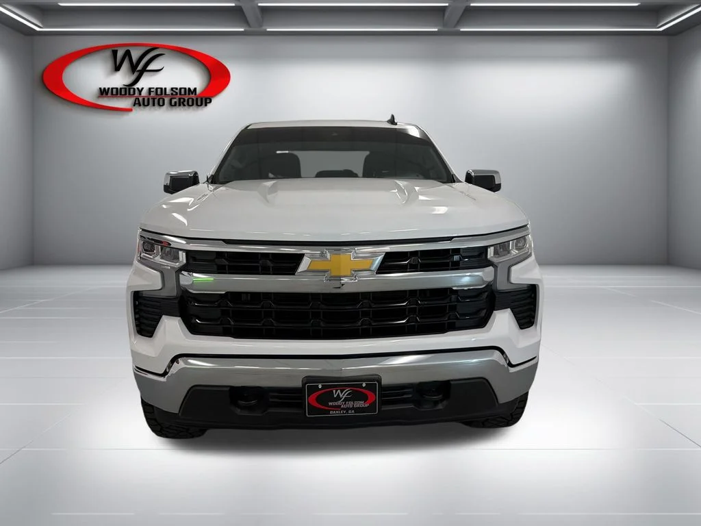 Used 2025 White Chevrolet LT image 2