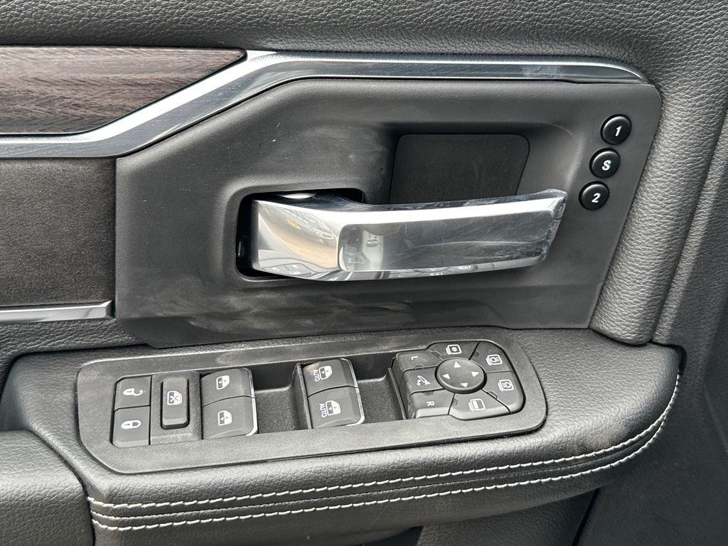 New 2026 Bright White Clear-Coat Exterior Paint RAM Laramie image 26
