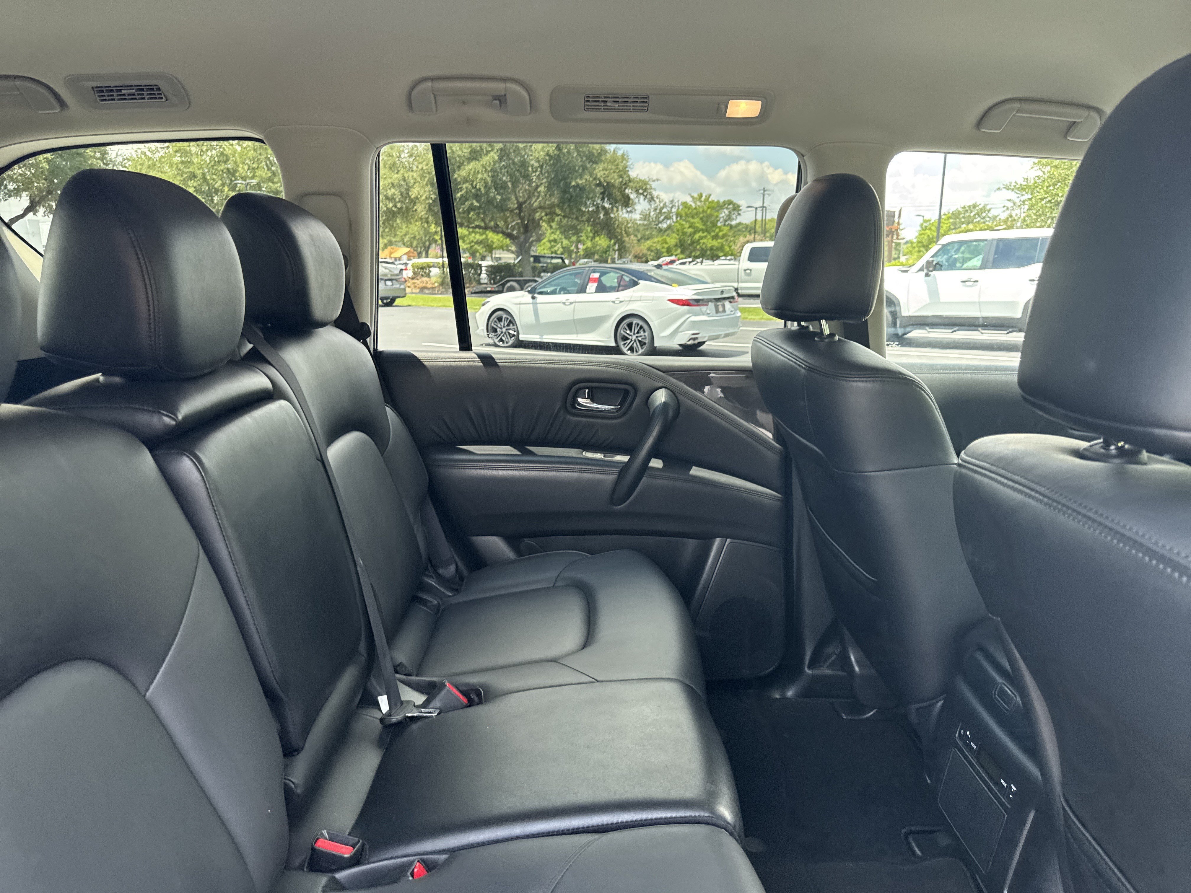 Used 2024 Super Black Nissan SV image 29