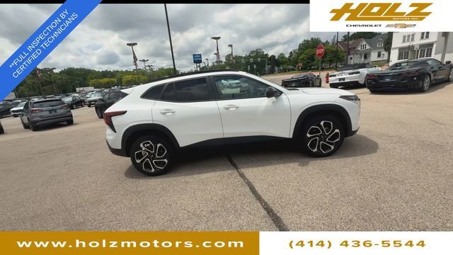 2025 Chevrolet Trax RS - Photo 9