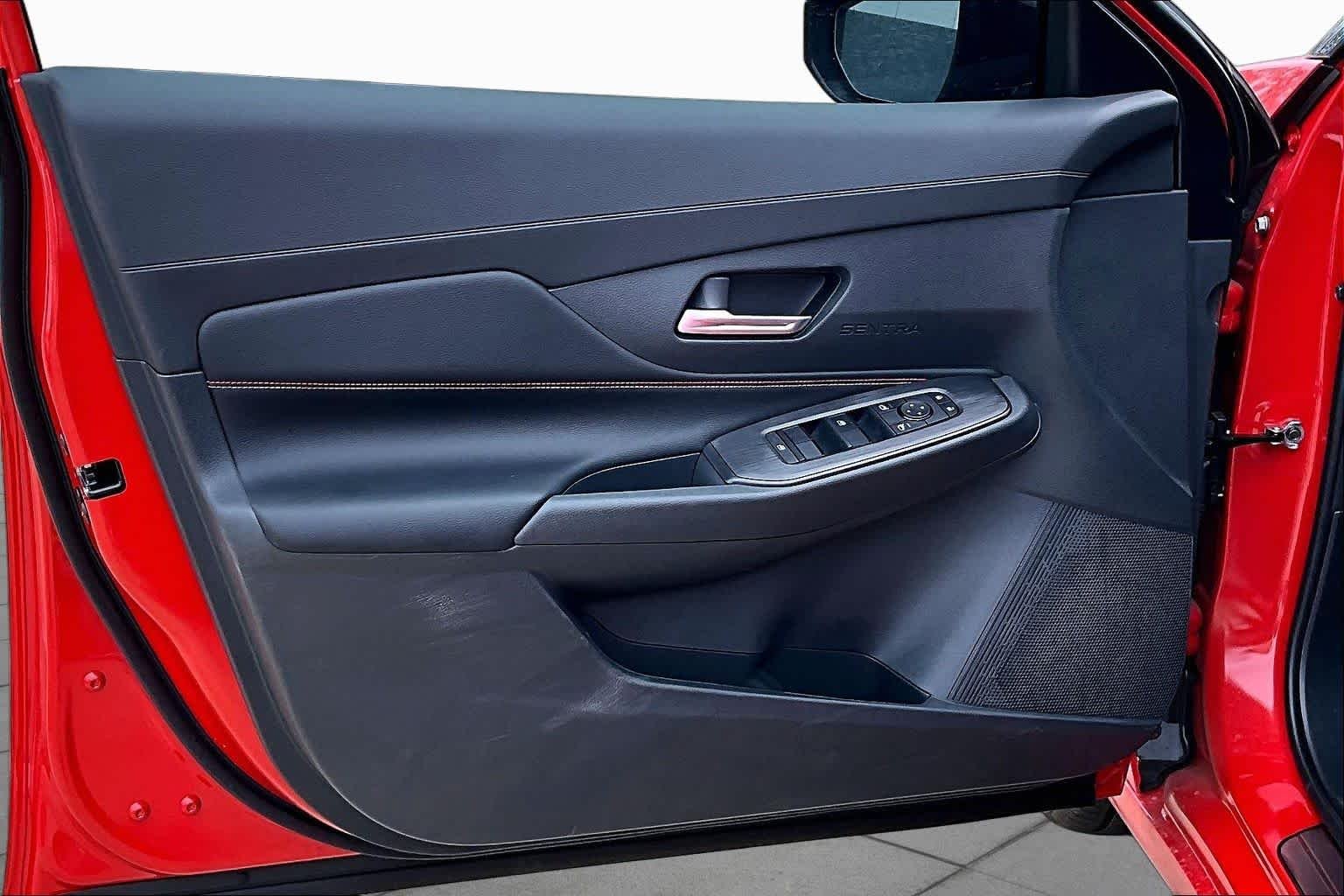 New 2027 Energetic Ember / Super Black Two-tone Nissan SR image 16