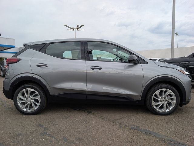 2027 Chevrolet Bolt LT - Photo 7