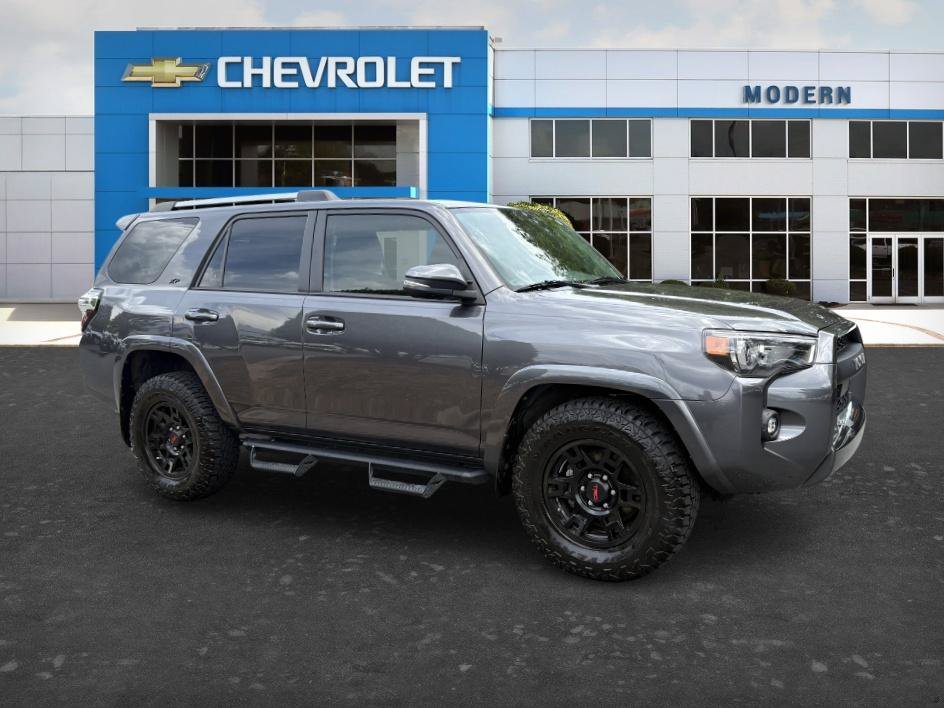 Used 2022 Gray Toyota SR5 Premium image 6