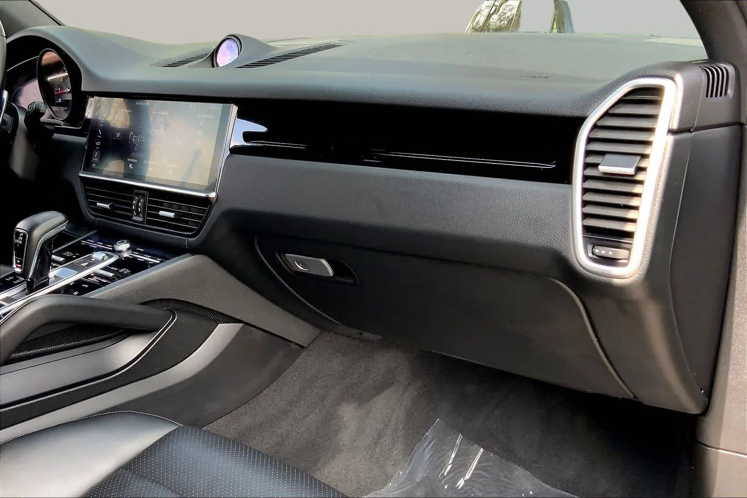 Used 2019 Black Porsche  image 28