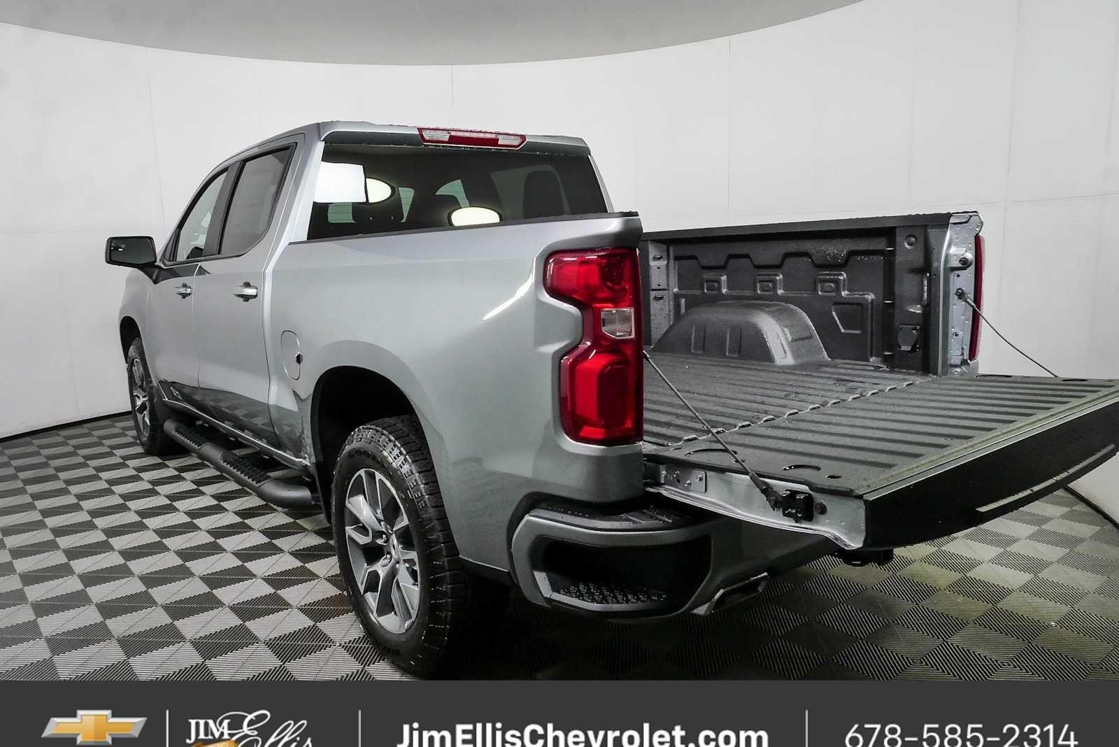 New 2026 Sterling Gray Metallic Chevrolet RST image 30