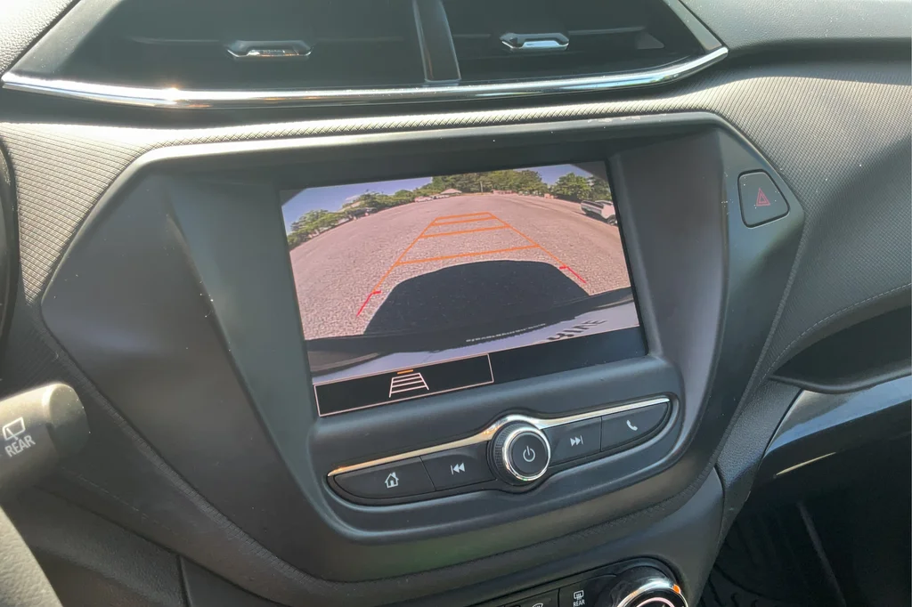 Used 2022 Black Chevrolet LS image 17