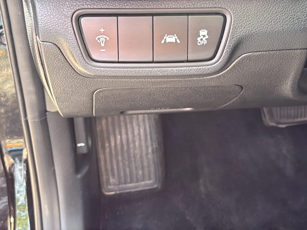 Certified Used 2021 Black Kia FE image 30