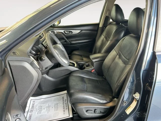 Used 2015 Blue Nissan SV image 11