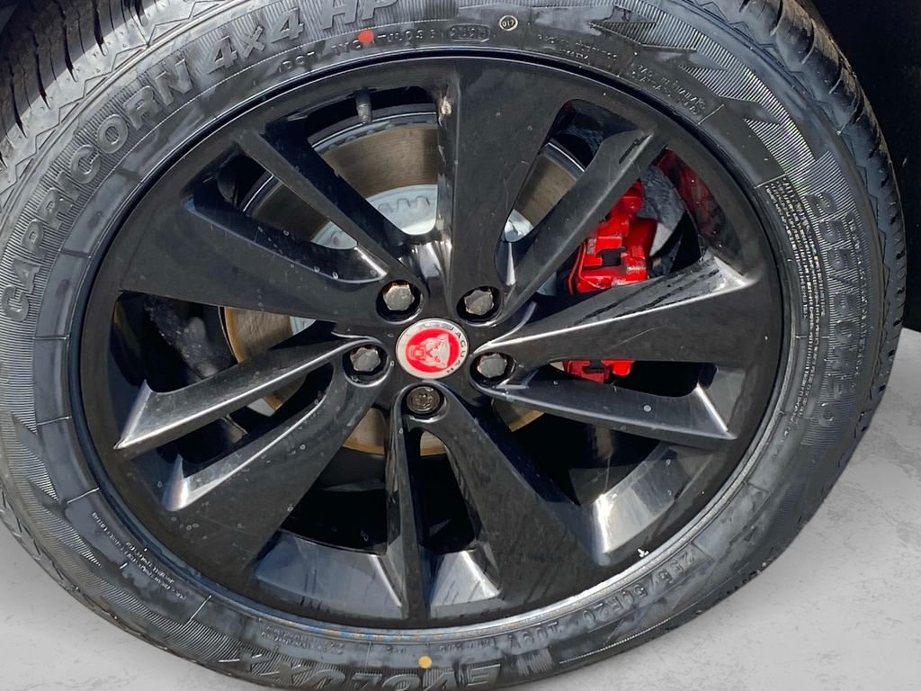 Used 2021  Jaguar P250 image 28