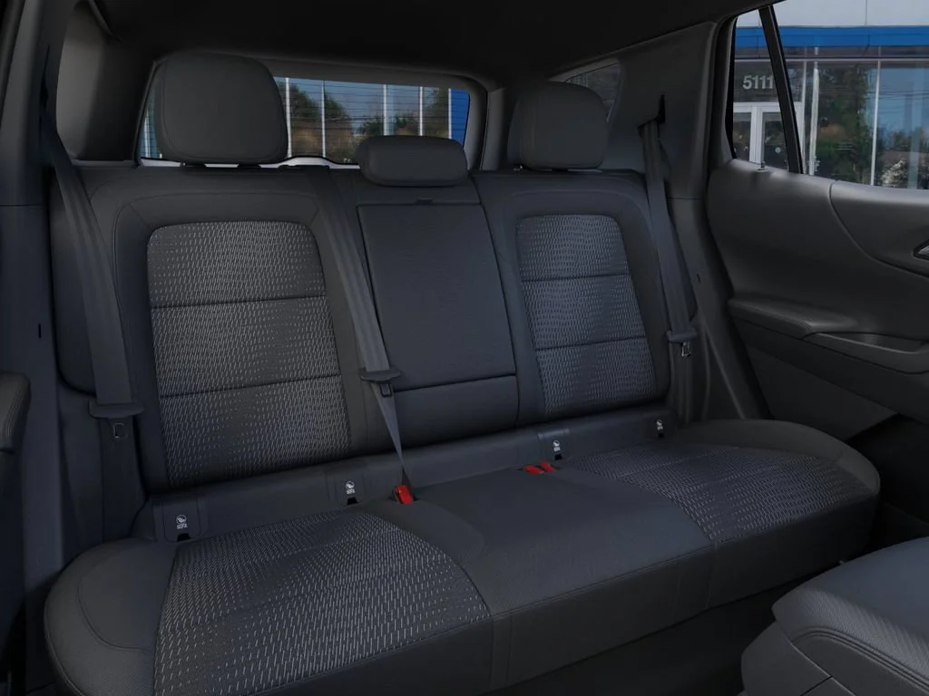 New 2027 Summit White Chevrolet LT image 17