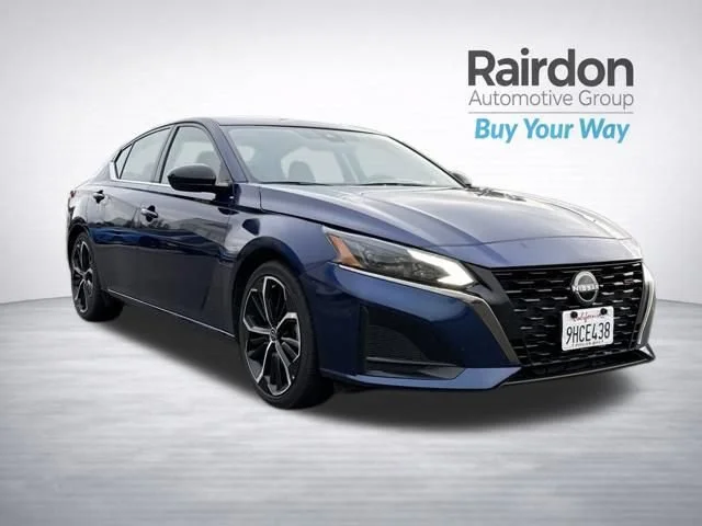 Used 2023 Deep Blue Pearl Nissan 2.5 SR image 1