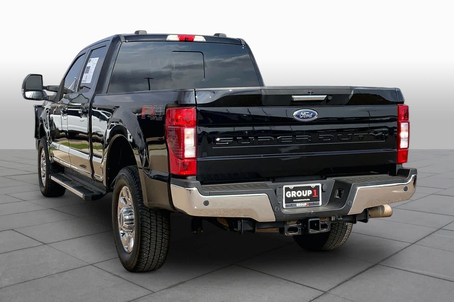 Used 2021 Agate Black Metallic Ford LARIAT image 12