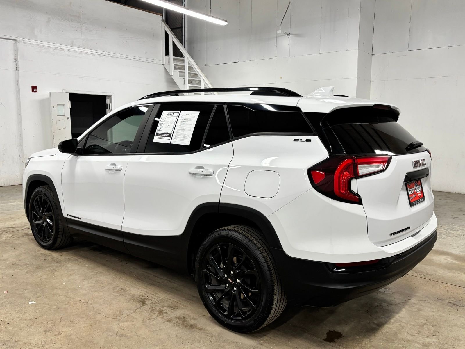 Used 2024 White GMC SLE image 5
