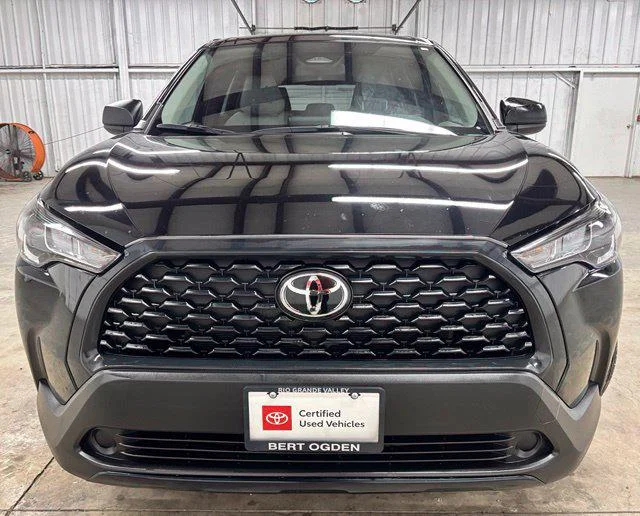 Used 2025 JET BLACK Toyota  image 2