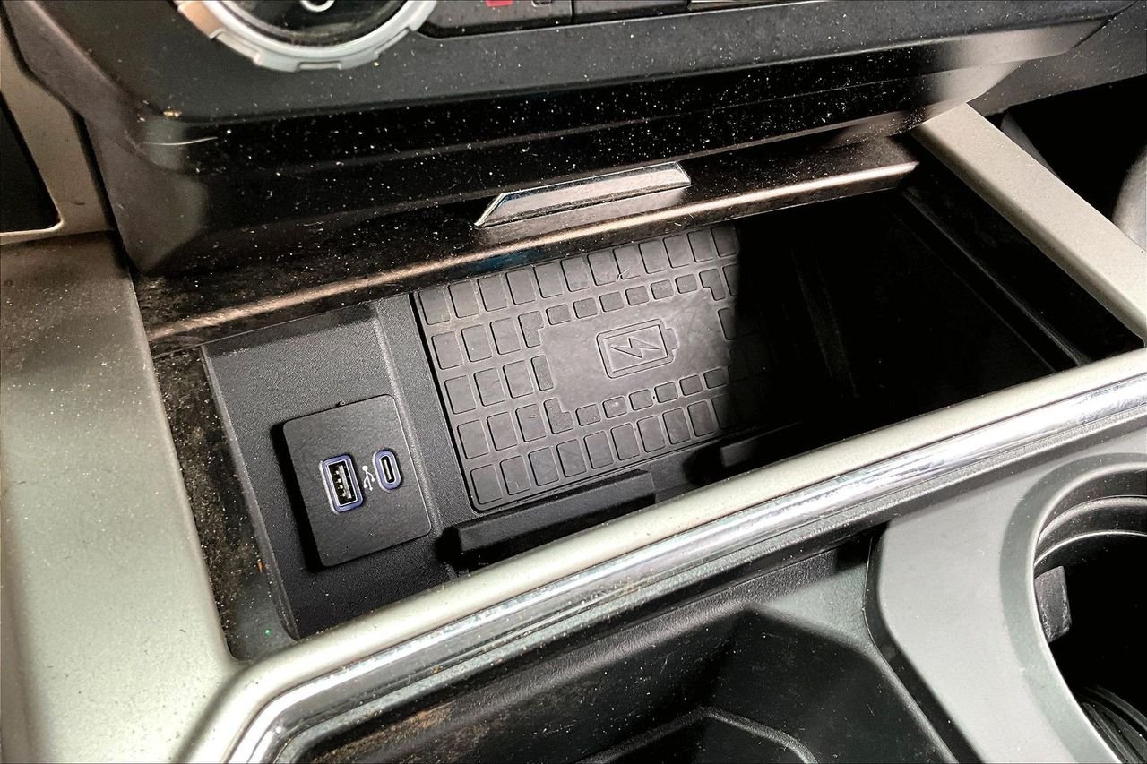 Used 2022 Silver Ford Lariat image 22