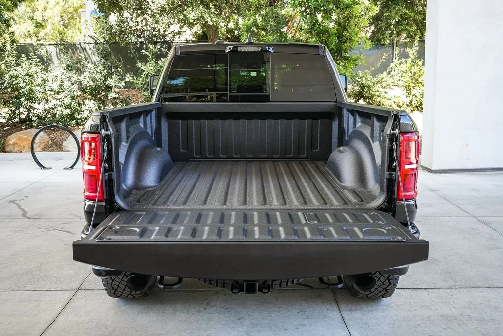 New 2026 Diamond Black Crystal Pearl-Coat Exterior Paint RAM RHO image 30