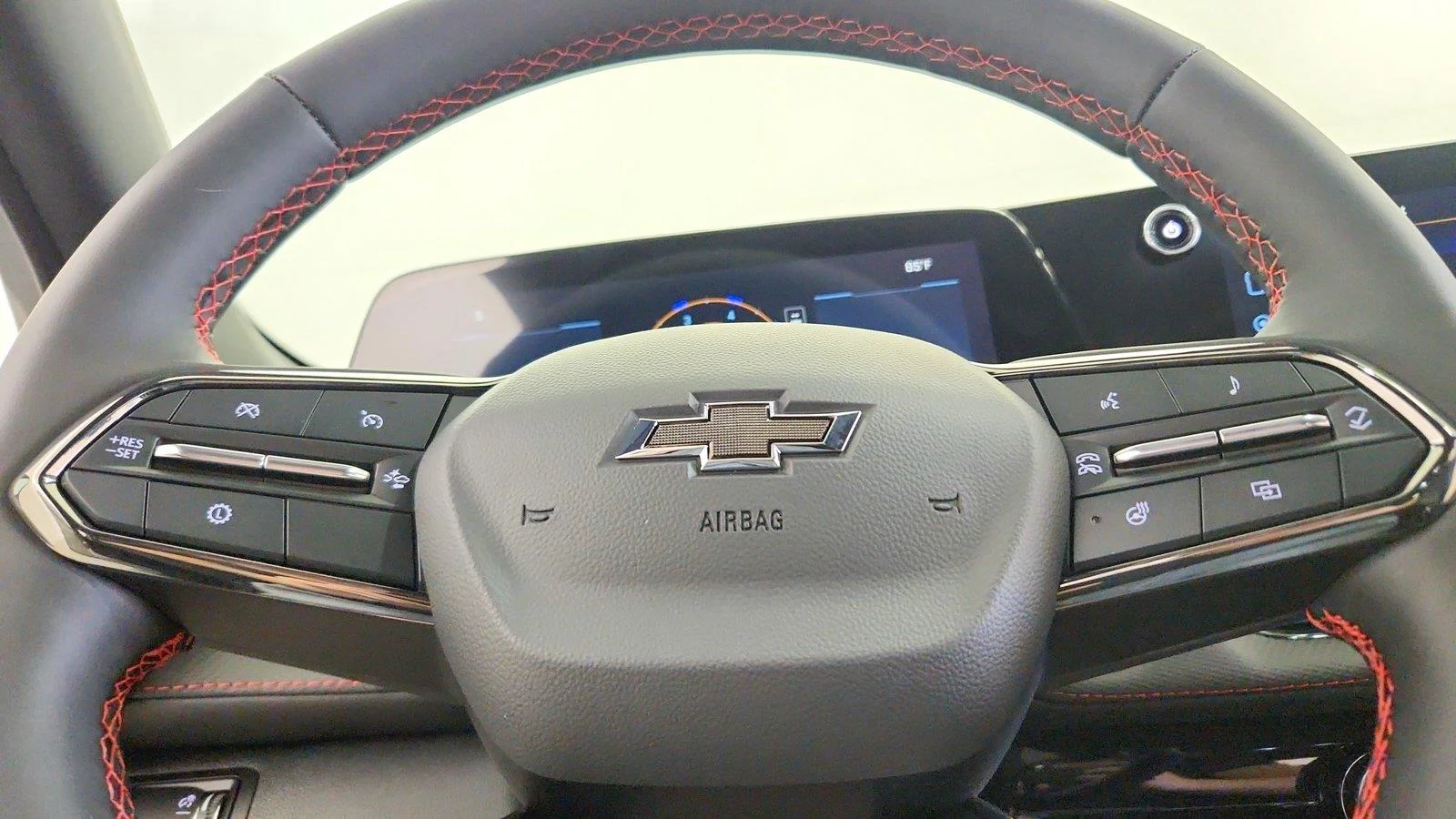 2027 Chevrolet Equinox RS - Photo 18