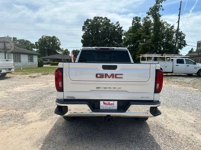 Used 2022 White GMC SLT image 12
