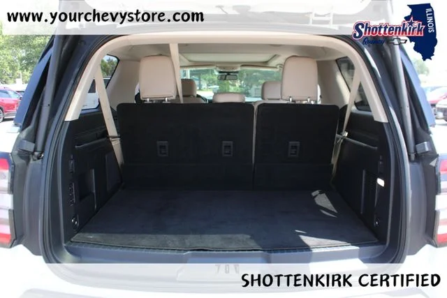 Used 2022 White Ford Limited image 19