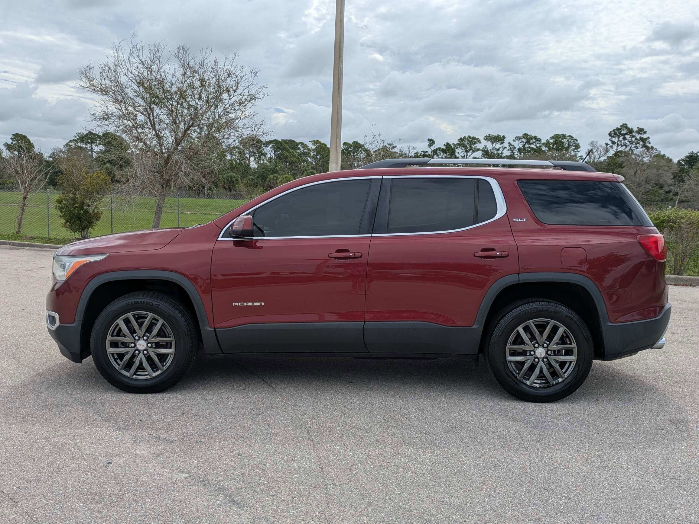Used 2018 Crimson Red Tintcoat GMC SLT image 8