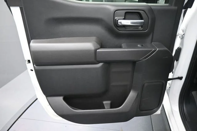 Used 2022 White Chevrolet LT image 18
