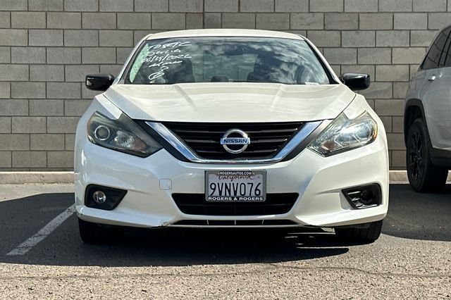 Used 2017 Nissan Altima SR with VIN 1N4AL3AP9HC224327 for sale in Imperial, CA