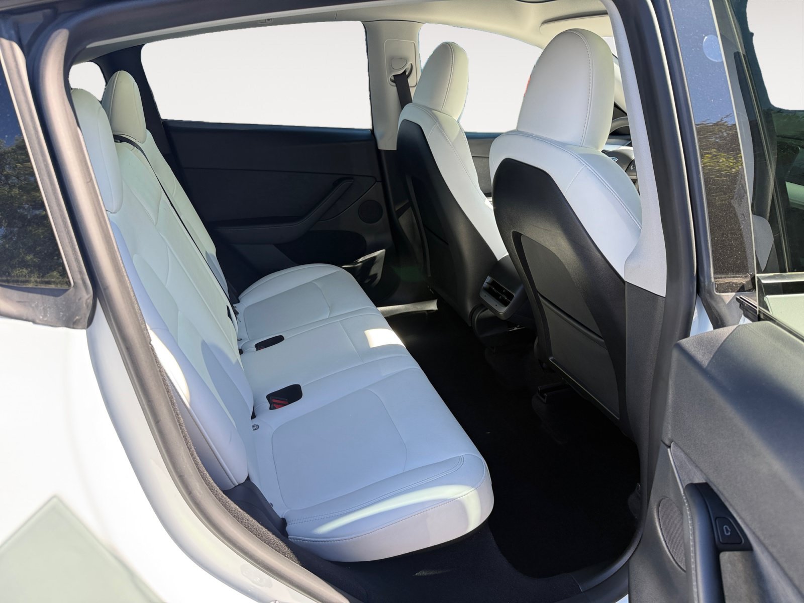 Used 2023 Pearl White Multi-Coat Tesla Long Range image 18