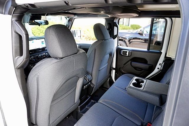 New 2025 Bright White Clear-Coat Exterior Paint Jeep Sport S 4xe image 23