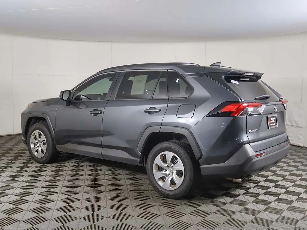 Used 2020 Gray Toyota LE image 6